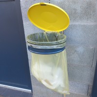 yellow lid bin