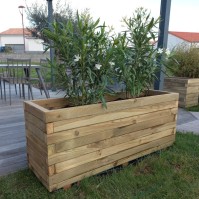 Ideal für Ihren Garten. Hergestellt aus hochwertigem Holz.