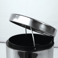 Small round stainless steel trash can set of eight pieces